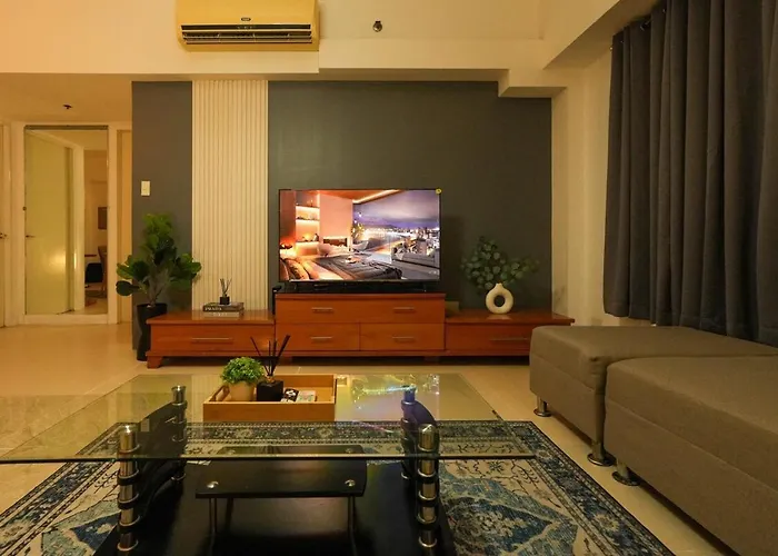 2br Luxe In Bgc High Street With Pool Access * Manila