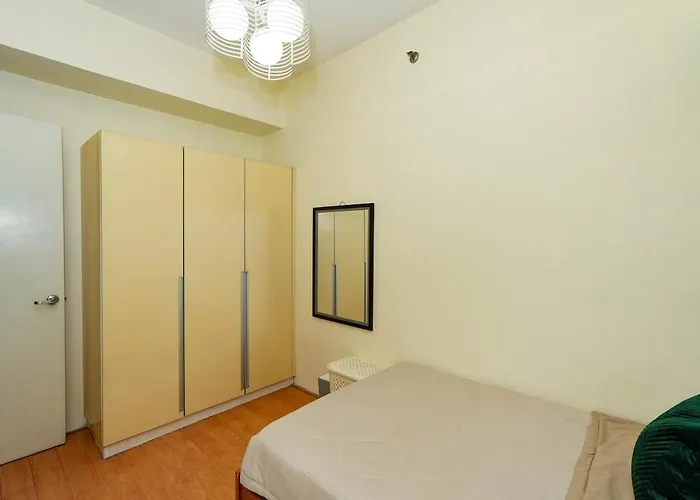 2br Luxe In Bgc High Street With Pool Access * Manila