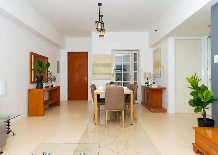 2br Luxe In Bgc High Street With Pool Access Apartamento *