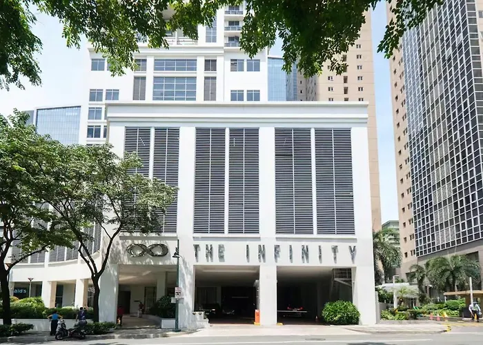 2br Luxe In Bgc High Street With Pool Access * Manila