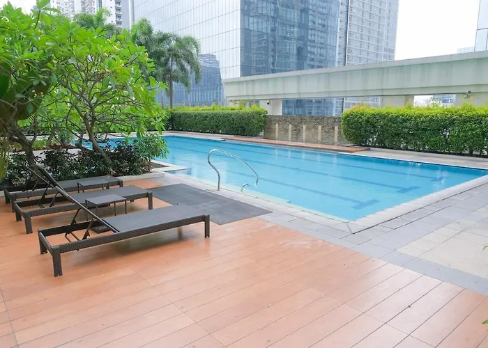 2br Luxe In Bgc High Street With Pool Access Apartamento *