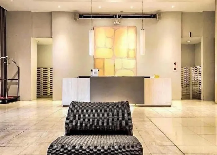 2br Luxe In Bgc High Street With Pool Access Apartamento Manila